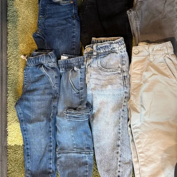 Assorted Kids' Clothing Set - Picture 3 of 4